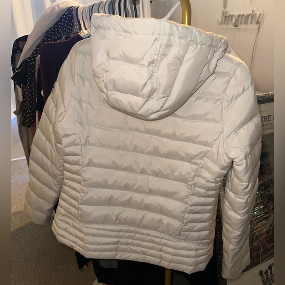 american eagle outfitters puffer jacket - Picture 5 of 6